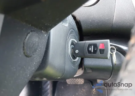 2011 Mazda Mazda6 I Touring z USA, uszkodzony, nr VIN 1YVHZ8CH9B5M17092